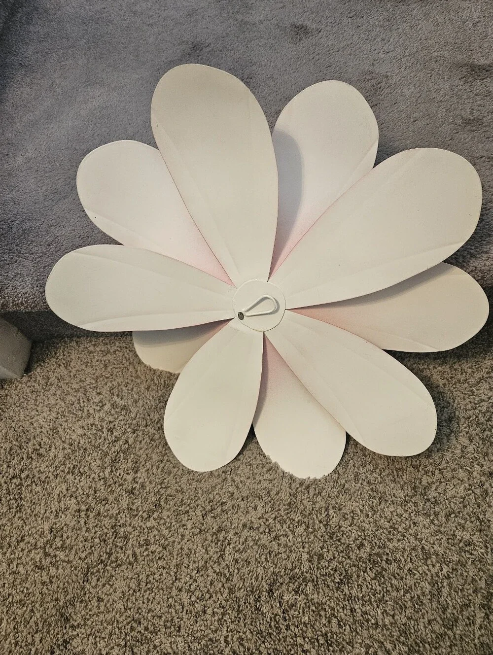 Decorative Metal Pink Flower Wall Accent Pre Hung Hook